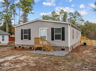 216 Sycamore Rd, Southport, NC 28461