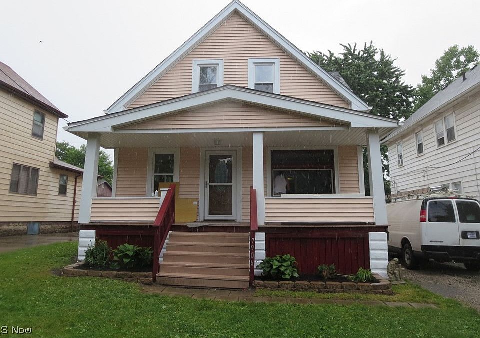1st image of 7906 Rosewood Ave