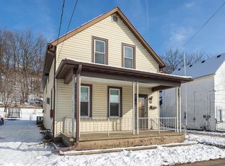 2824 Pinard St, Dubuque, IA 52001