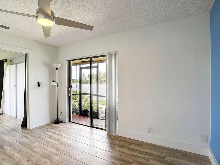 639 Banks Rd — Photo 22