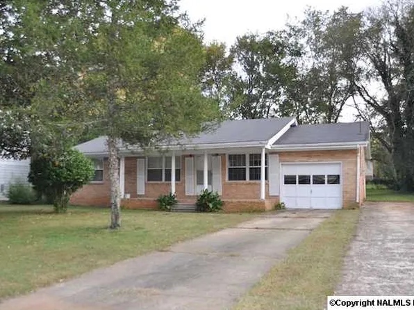 427 Edgemont Dr NW, Huntsville, AL 35811