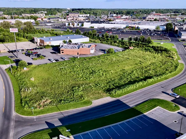 3555 James Sanders Blvd, Paducah, KY 42001