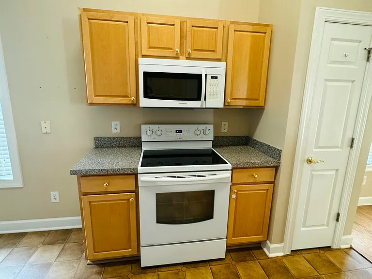 125 Rama Ct — Photo 9