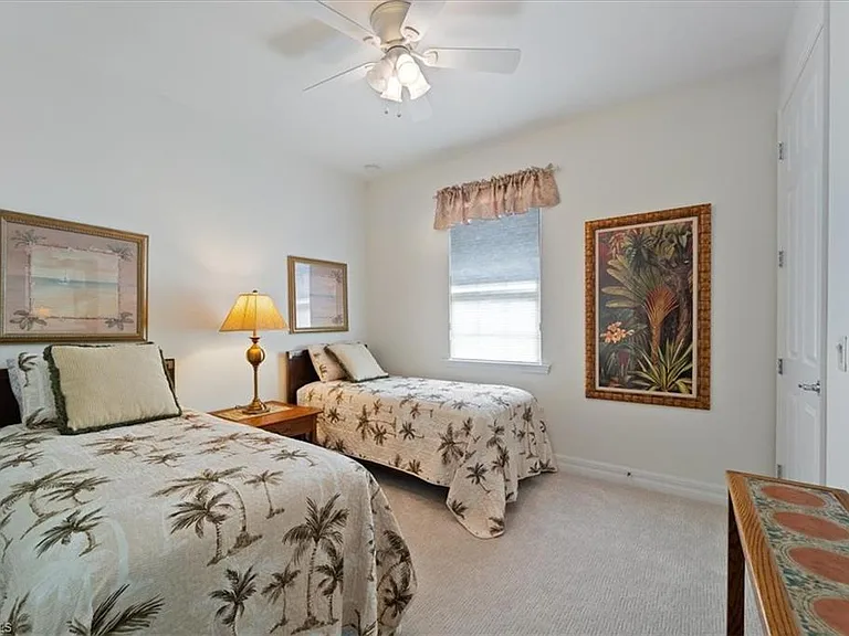 6140 Victory Dr — Photo 24