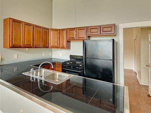 5th image of 276 E 156th St APT 5
