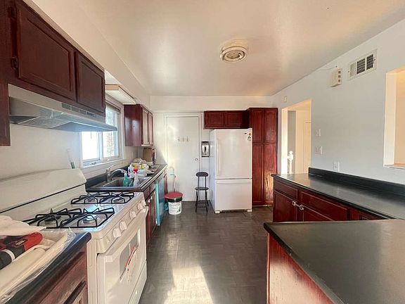 5th image of 1250 E 72nd St Floor 2