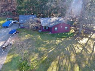 9514 Lakewood Dr NE, Mineral City, OH