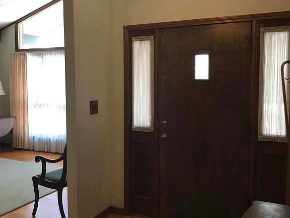 4th image of 2509 W Main St