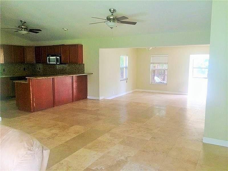 1st image of 500 SW 18th Ave