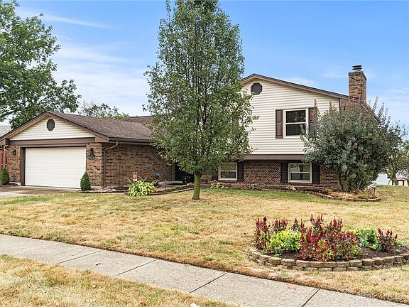3rd image of 1812 Sherwood Forest Dr