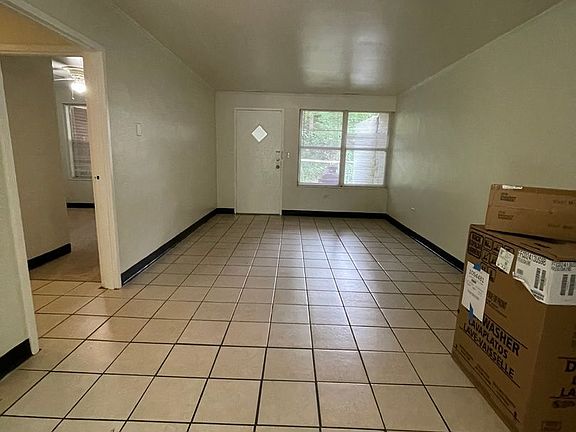 2nd image of 1025 Venita Dr