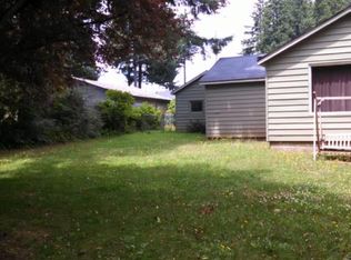 915 Hassett St, Brookings, OR 97415