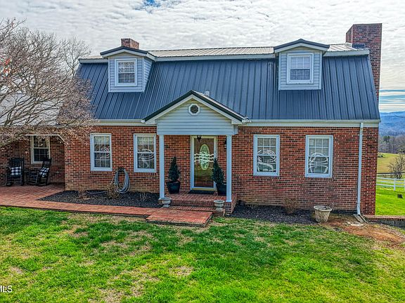 3rd image of 271 Willis Rd