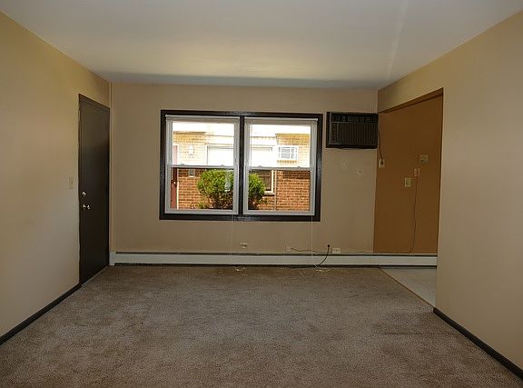 5th image of 127 S Whispering Hills Dr APT B