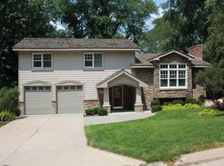 10336 Pinehurst Ave, Omaha, NE 68124