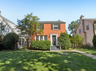 5352 Greenwood St, Skokie, IL 60077