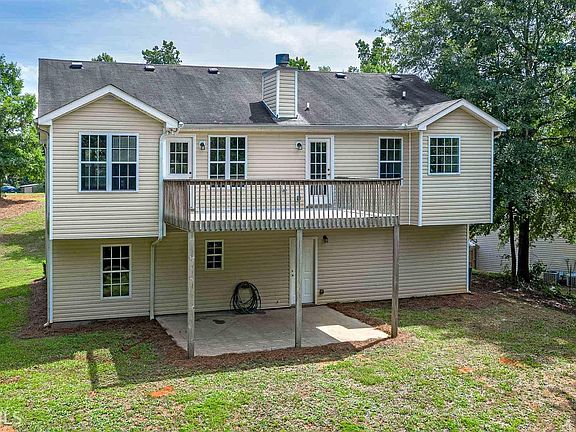 5th image of 390 Long Creek Dr