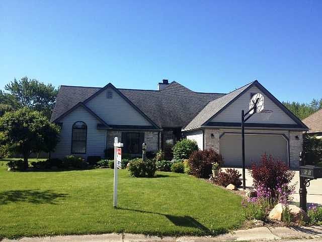 1st image of 500 Greenwood Dr