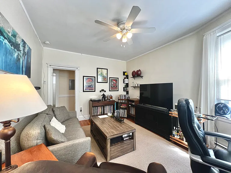 109 Strathmore Rd #7 — Photo 1