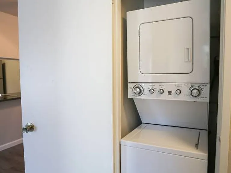 Sierra Ridge Apartments — Photo 53