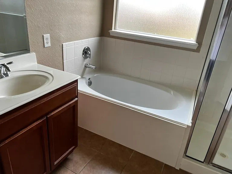 23706 Red Glade Ct — Photo 7