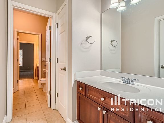 5th image of 3207 Collier Gate Ct SE