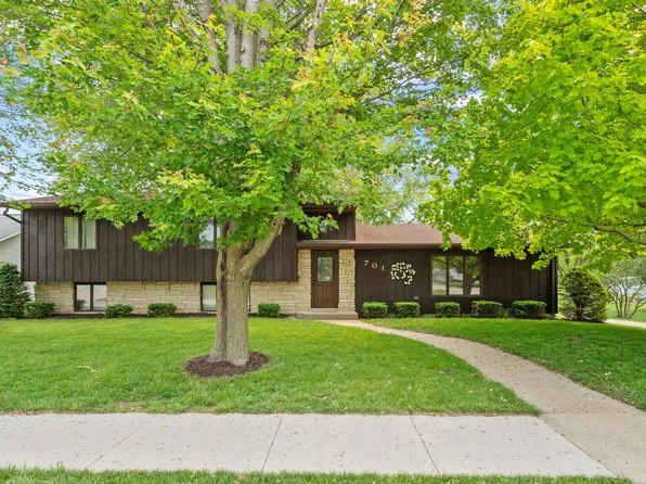 701 Anderson St, Manchester, IA 52057