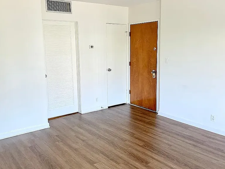 8630 Burton Way #102 — Photo 4