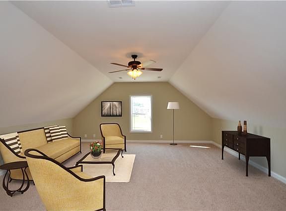 5th image of 108 Meadow Wood Park
