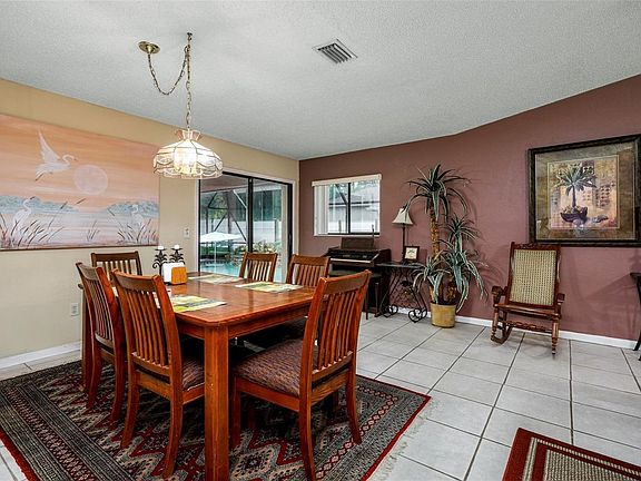 3rd image of 82 Wellwater Dr