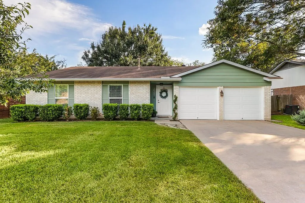 3 bed, 2.0 bath, 1473 sqft, $3,500 — Photo 2