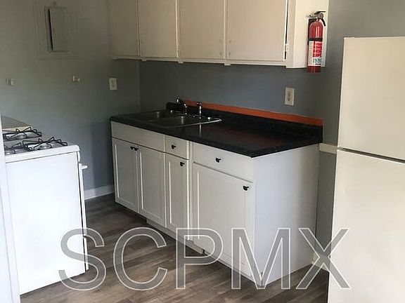 5th image of 3444 Navajo St Unit A