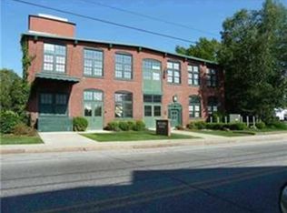 63 Blakeley St APT 203, Woonsocket, RI 02895