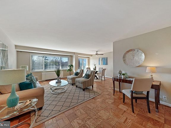 4th image of 4201 Cathedral Ave NW APT 1107W