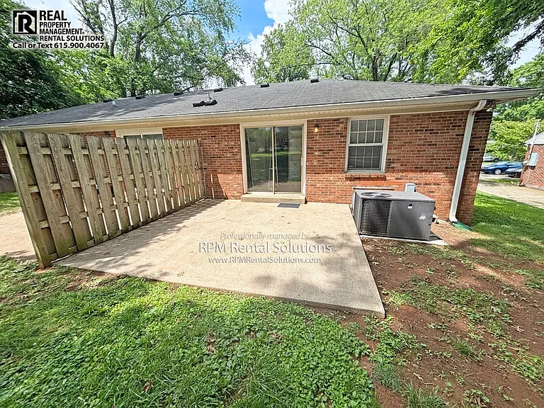1003 W Clark Blvd — Photo 17
