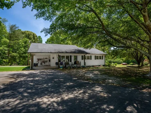 5519 Latty Rd, Lula, GA 30554