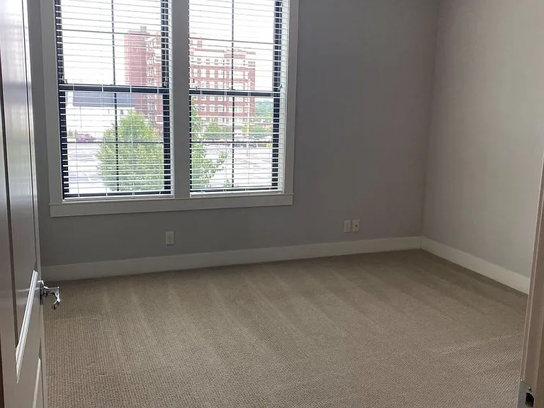 3625 Dewey Ave — Photo 41