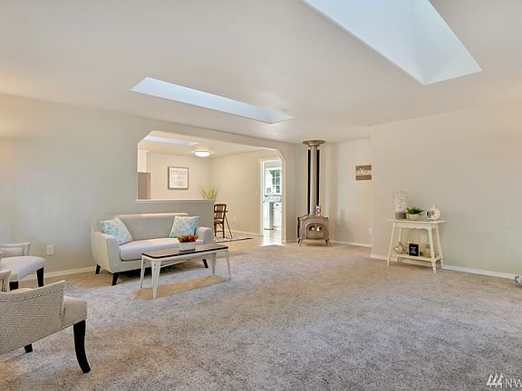 4th image of 5406 208th St E