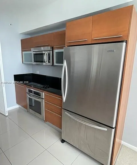 253 NE 2nd St #1202 — Photo 7