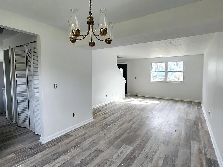 259 Windsor Castle Dr — Photo 4