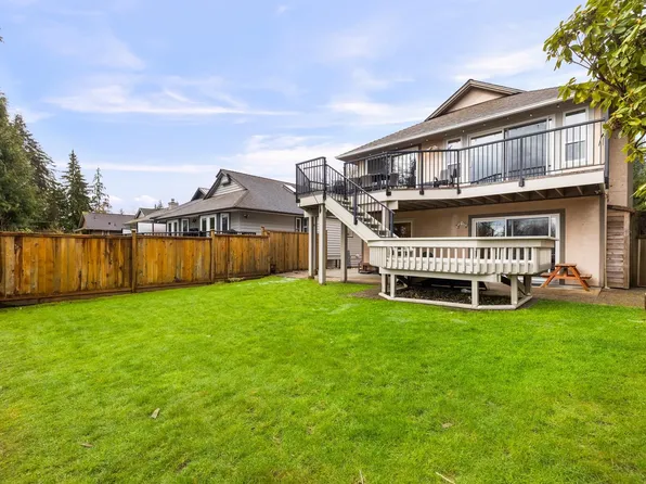 3985 Frames Pl, North Vancouver, BC V7G 2M5