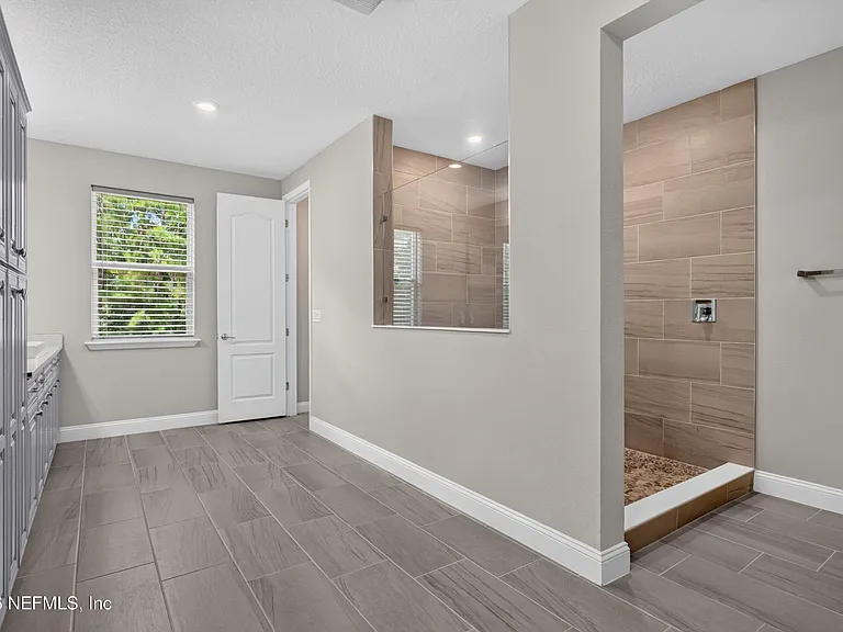 22 Azura Point — Photo 26