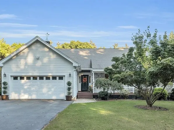 117 Old Milford Rd, Brookline, NH 03033