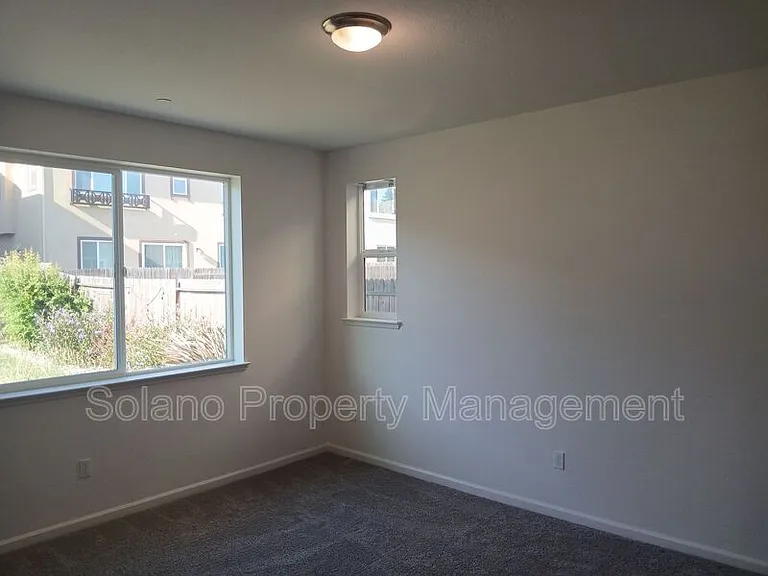 938 Fruit Stand Cir — Photo 36