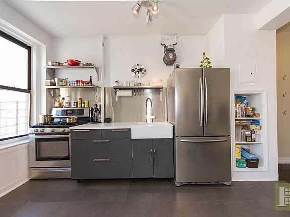 4th image of 825 Walton Avenue 5g #5G