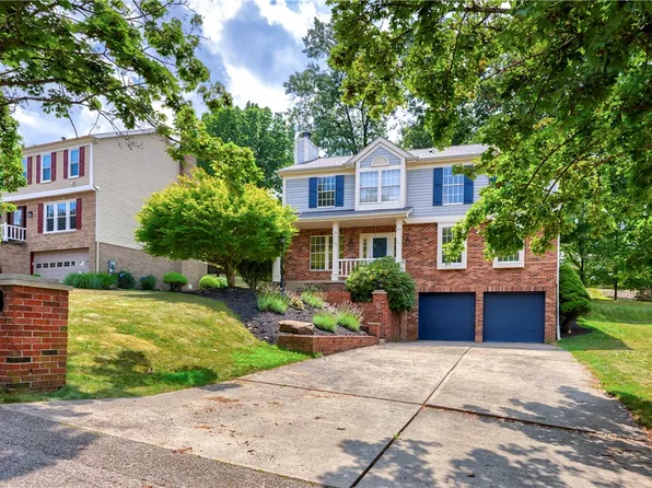 112 Amberwood Ct, Bethel Park, PA 15102