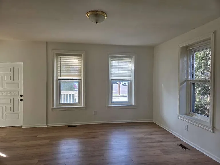 1907 W Point Pike #1 — Photo 17