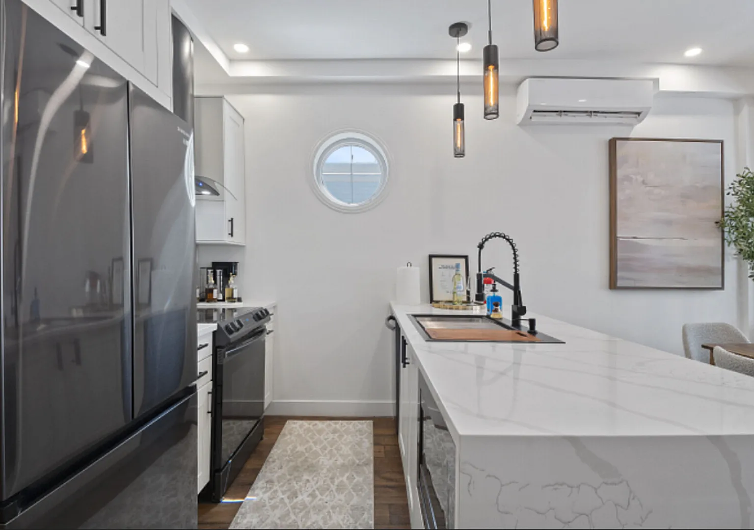 Welcome to The 3 BD 2 BA Atlantic Experience... — Photo 4