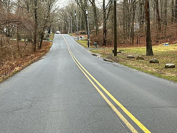 5th image of 85 Poverty Hollow Rd