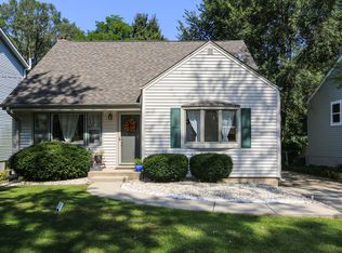 358 Center St, Glen Ellyn, IL 60137